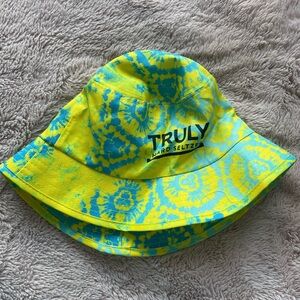 FREE W/ PURCHASE Truly Tie Dye‎ Bucket Hat